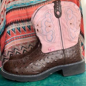 Justin Gypsy Perfed Saddle Round Toe Woman’s Cowboy Boots